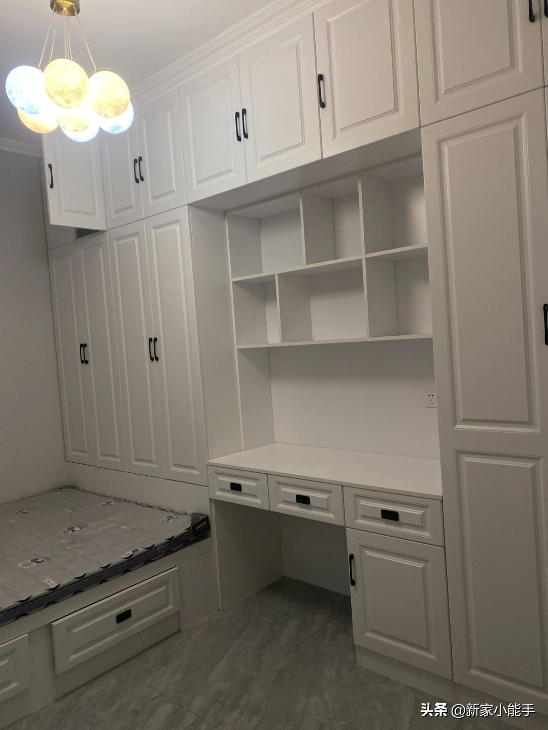 新房終于布置家具，效果很滿意，尤其是全屋定制的柜子，美觀實(shí)用