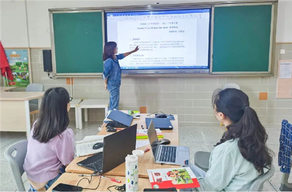 四川天府新区第六小学积极探索小学英语教与学新思路