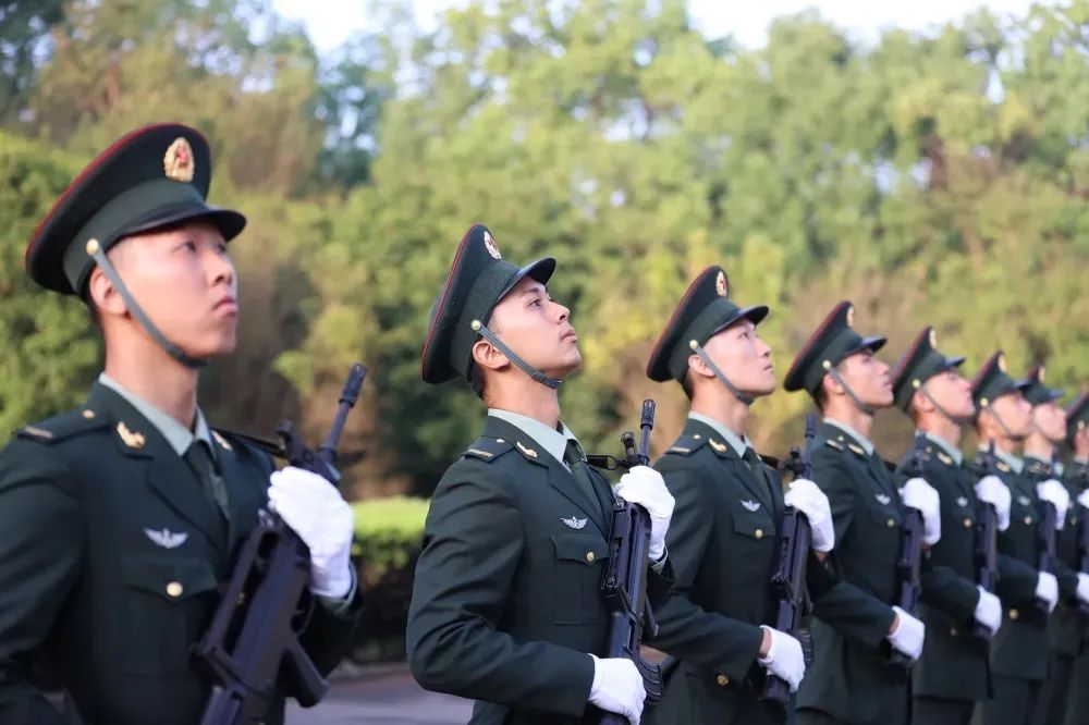 “铁骨硬旅”官兵的朋友圈，刷屏啦！