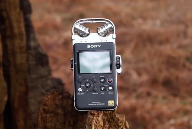 而在录音笔界,索尼一直是王一般的存在,特别是其中的旗舰机pcm-d100
