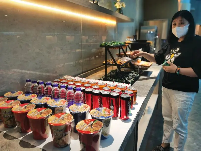 史上最低价！虹桥机场贵宾室，不是VIP也能进！最低9.9元两小时畅吃畅喝