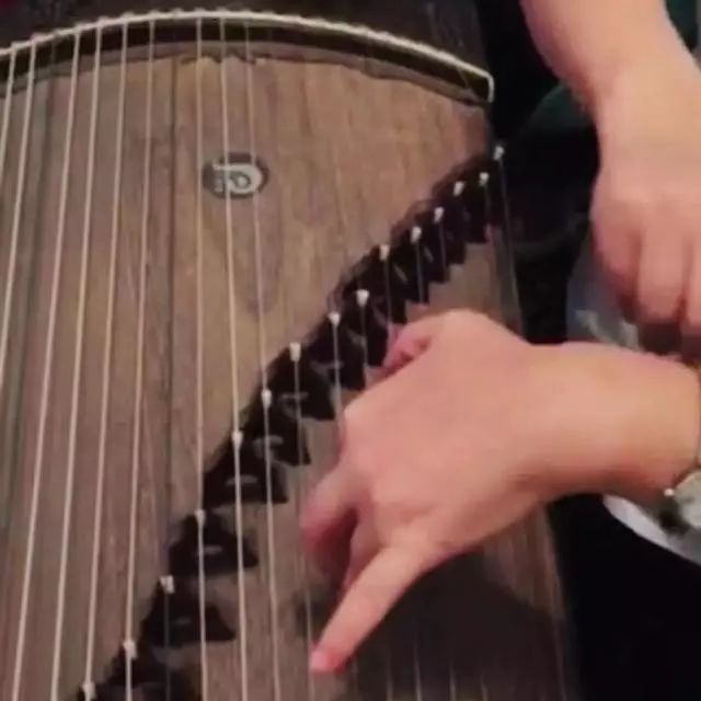 古筝手型法宝，纠正各种左手尴尬手型