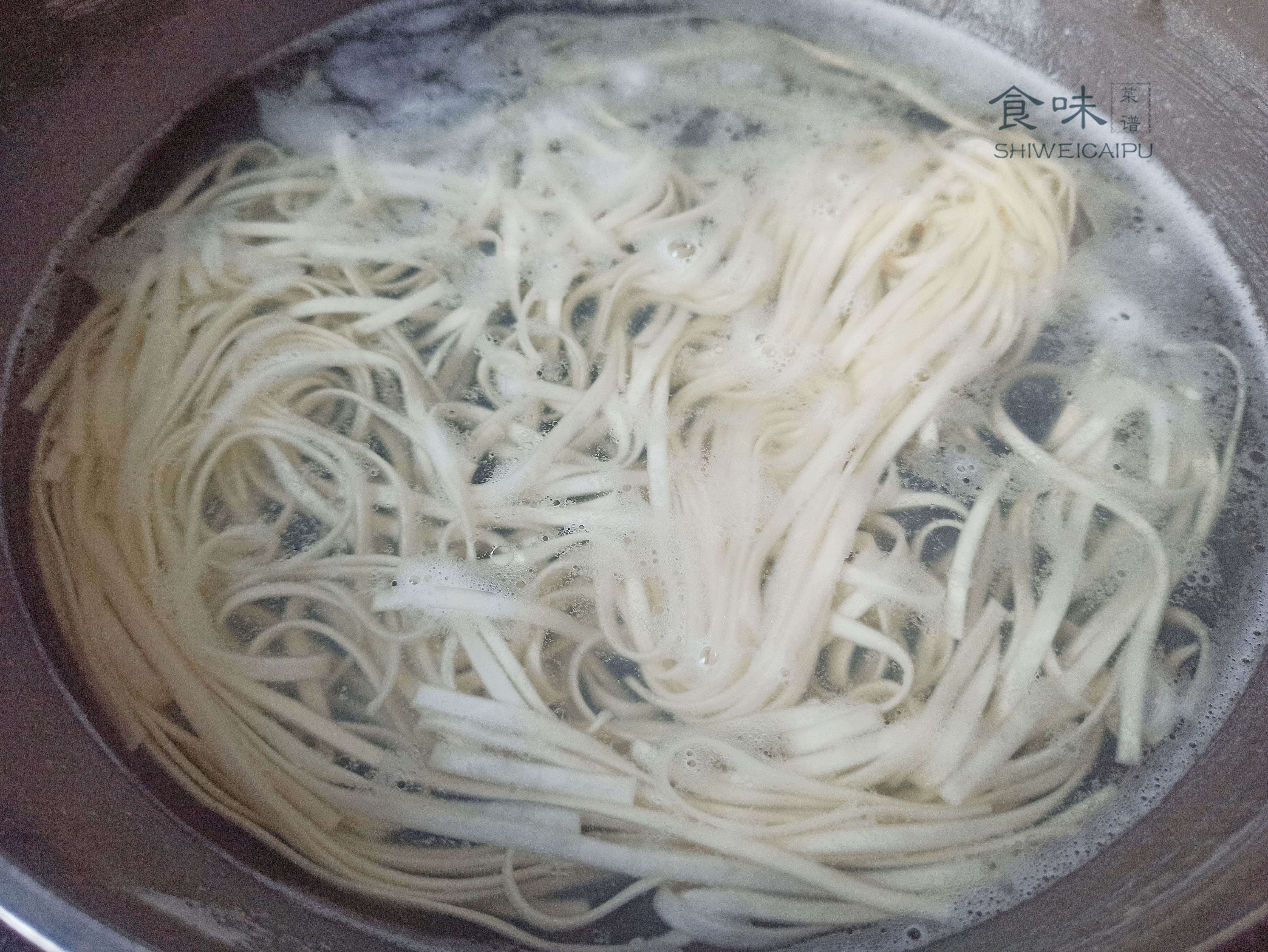 面条煮多久能熟(大厨教你一招,劲道爽滑不软烂)