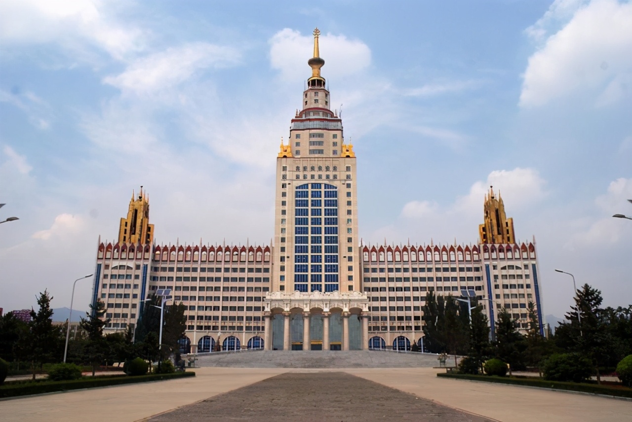 内蒙古黑马院校，成立不足七年，就业率全区第一，实力不一般