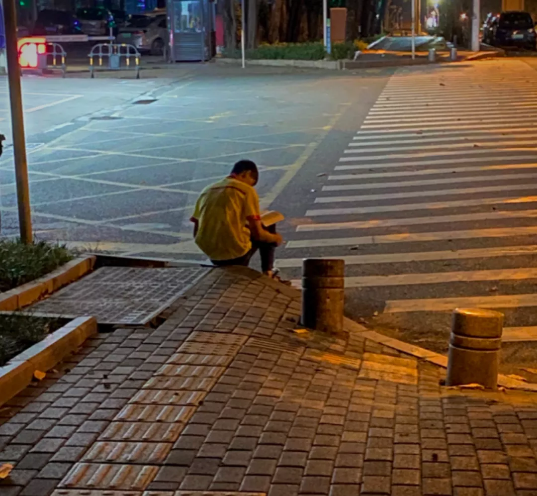 请告诉孩子:读书才是最容易走的那条路