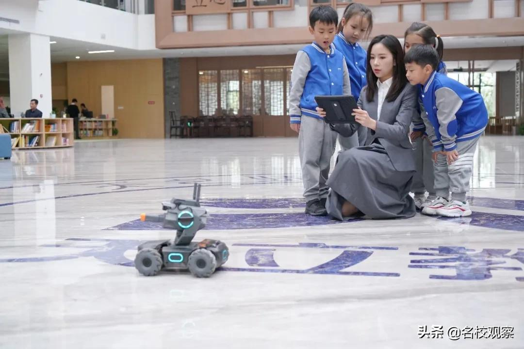 北京航空航天大学副教授秦曾昌博士在成都天立学校，开讲