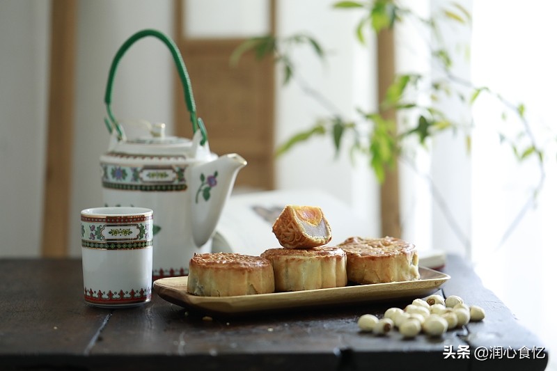 8大高校的专属定制月饼，你最喜欢哪种？网友：羡慕会读书的孩子