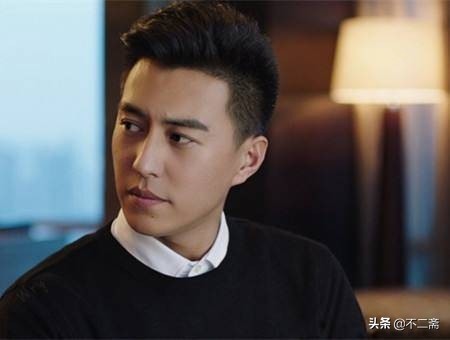 谁说靳东人设崩塌?就他的这种书法,一般明星可写不出来