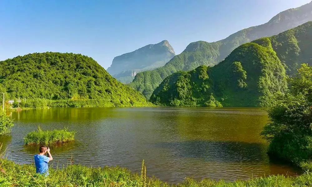 不收门票的世界级风景！赏万亩夏花、观云海日出…成都2天耍来回
