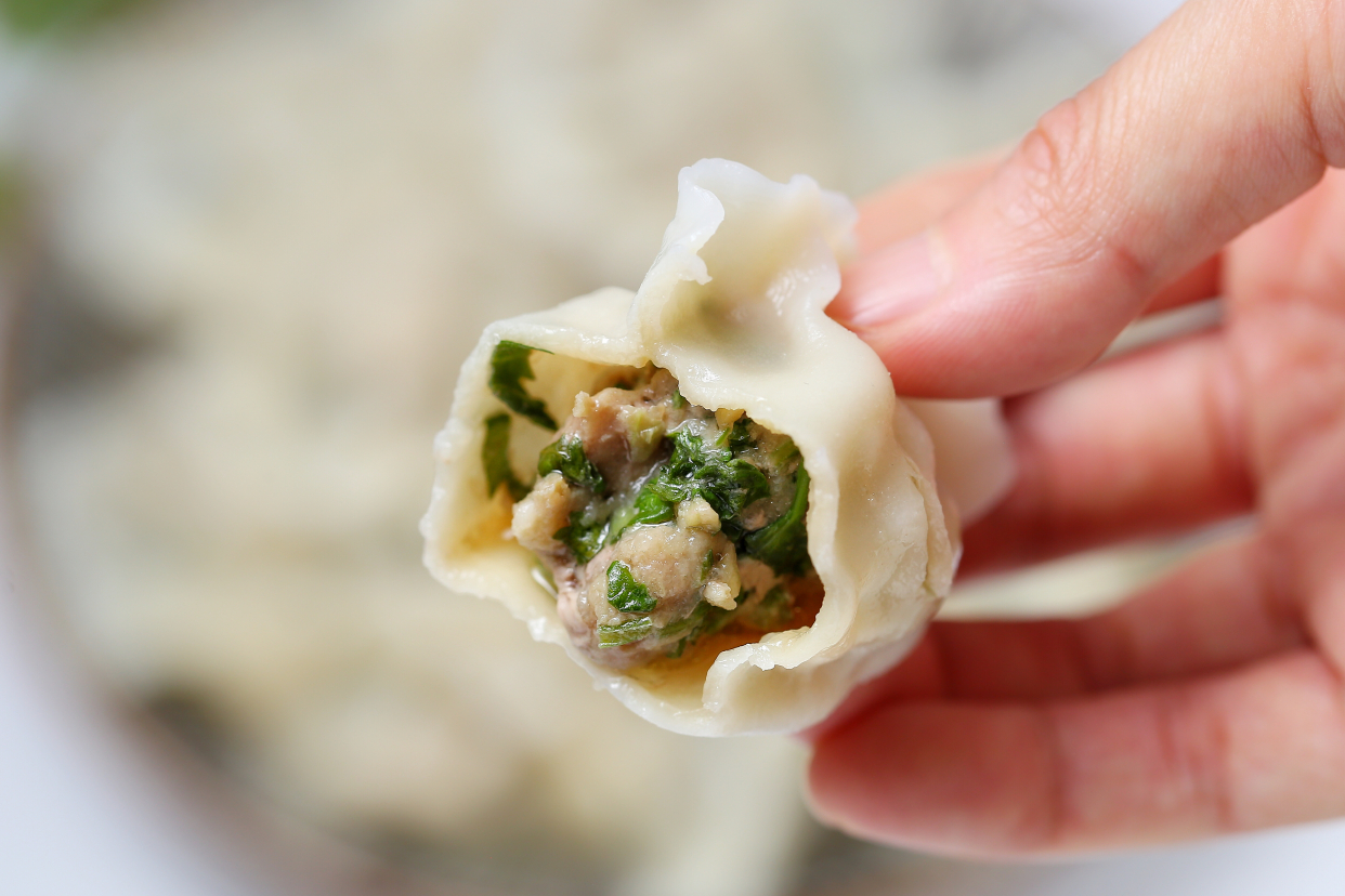 冬季温补首选羊肉，拌馅包饺子口感倍儿鲜美，孩子居然吃了十几个