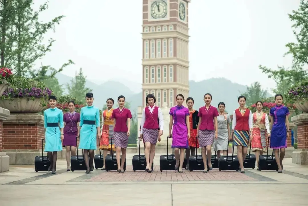 这座童话古堡是四川最美大学，未来中国机长的摇篮