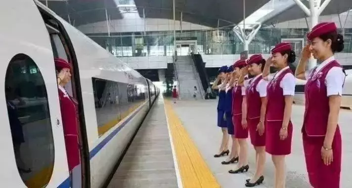 铁路在北票直招一批长期合同制：高铁乘务，铁路电工，铁路信号，火车司机等学员年龄17-25周岁，限招16名