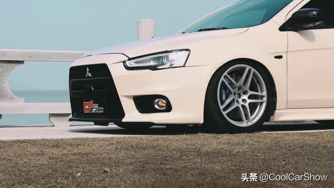 小哥爆改翼神，路人100%向你敬礼