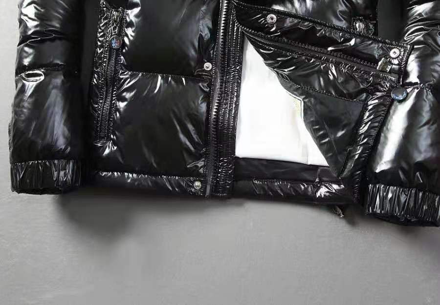 大牌复刻羽绒服价格?羽绒服经典复刻是什么意思-第1张图片-潮百科