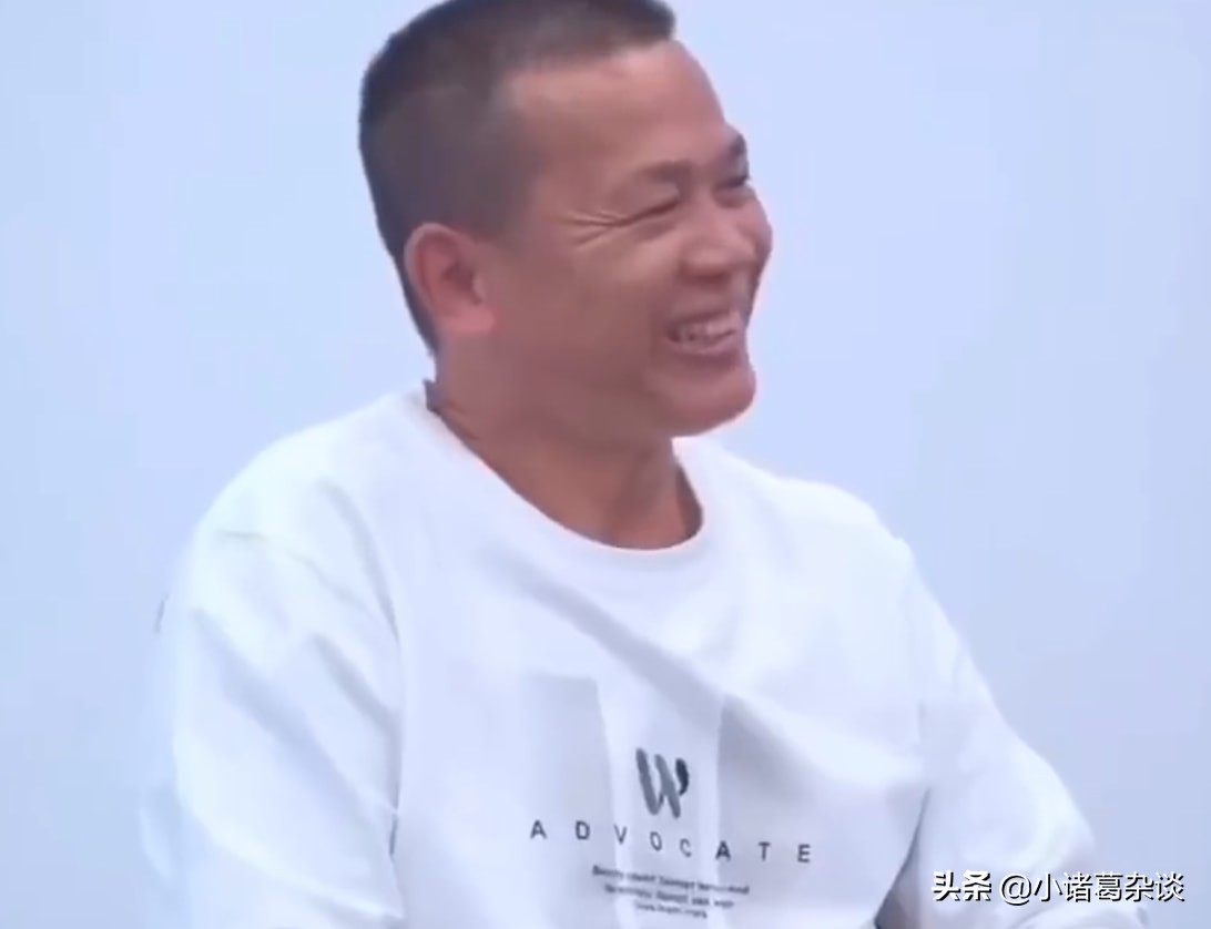 有排面！全红婵爸爸亲自接车，一个人的仪式，50万豪车送到家门口