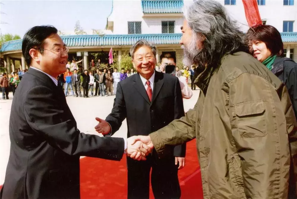 与衡中齐名的这所超级中学，创办人是咱井陉