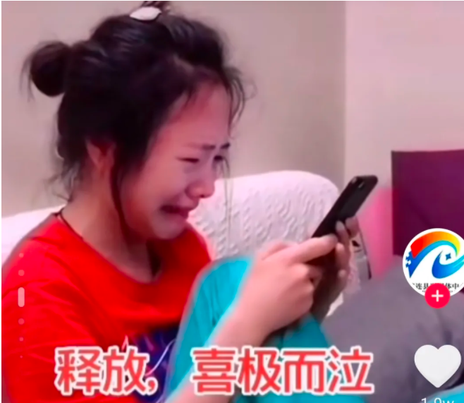 高考分数公布后，众考生查分反应集合，723分学霸超淡定