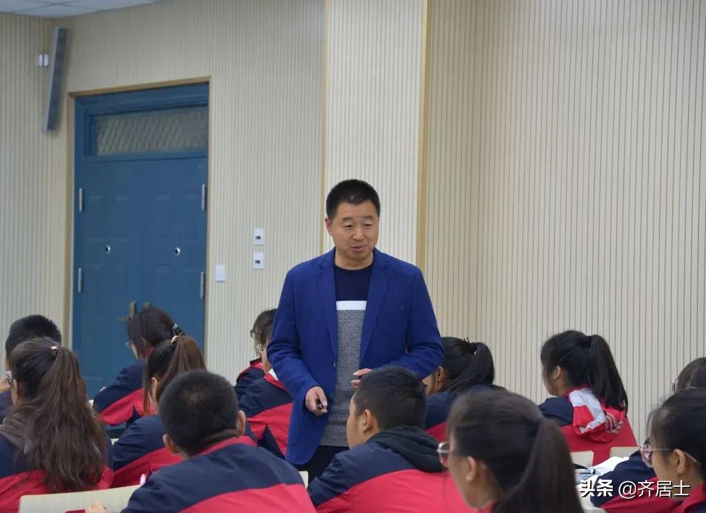 兰州市教育专家团队来华亭一中开展高考备考研讨交流活动