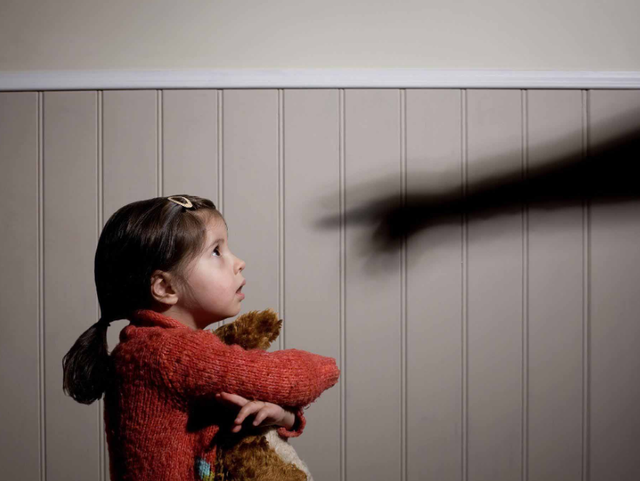 “女神童”10岁考上大学，父亲希望她念到博士，张易文如今怎样了