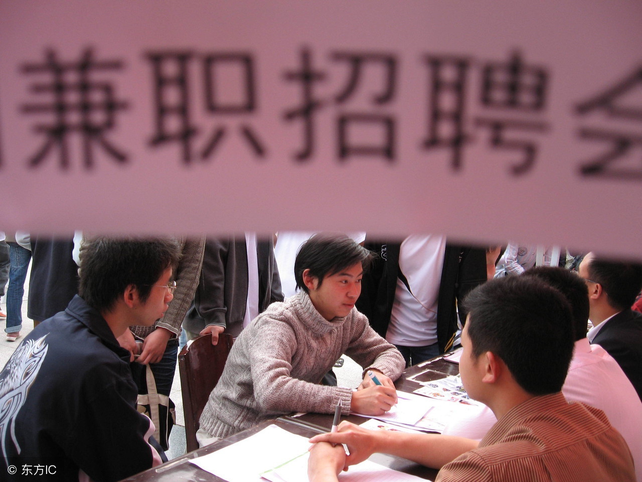 游戏，挂科，恋爱！哪个对大学生的危害最大？别再消沉下去了！