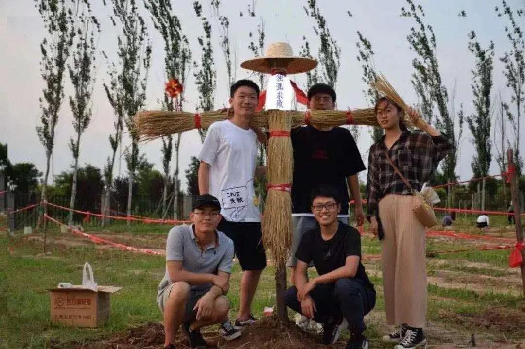 坐拥空调宿舍、电影院、游泳池，还紧邻地铁！陕西这所高校厉害了