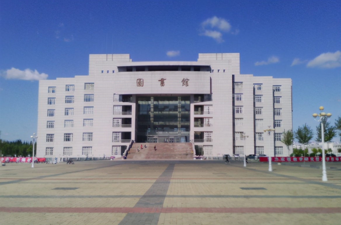 黑龙江这所本科大学，3轮补报无1人报考，考生：看校名就不想报