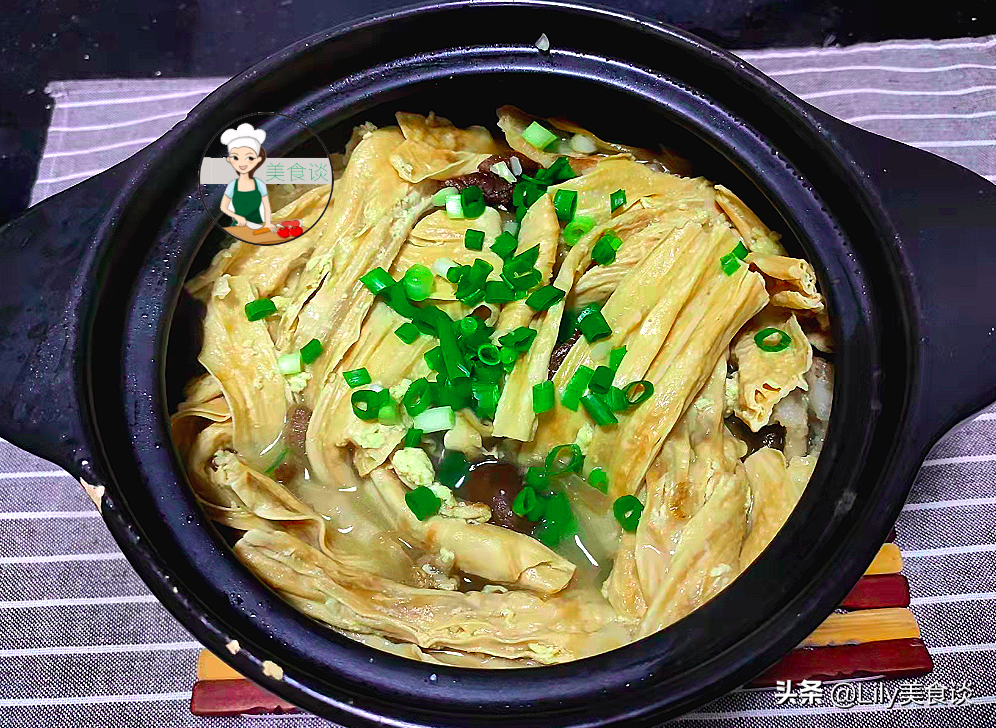 冬天，五花肉和它是绝配，泡软一煎一焖，简单又营养，多给孩子吃