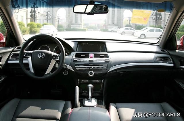本田雅阁2005-2018车型进化史实拍，哪款才能叫经典？