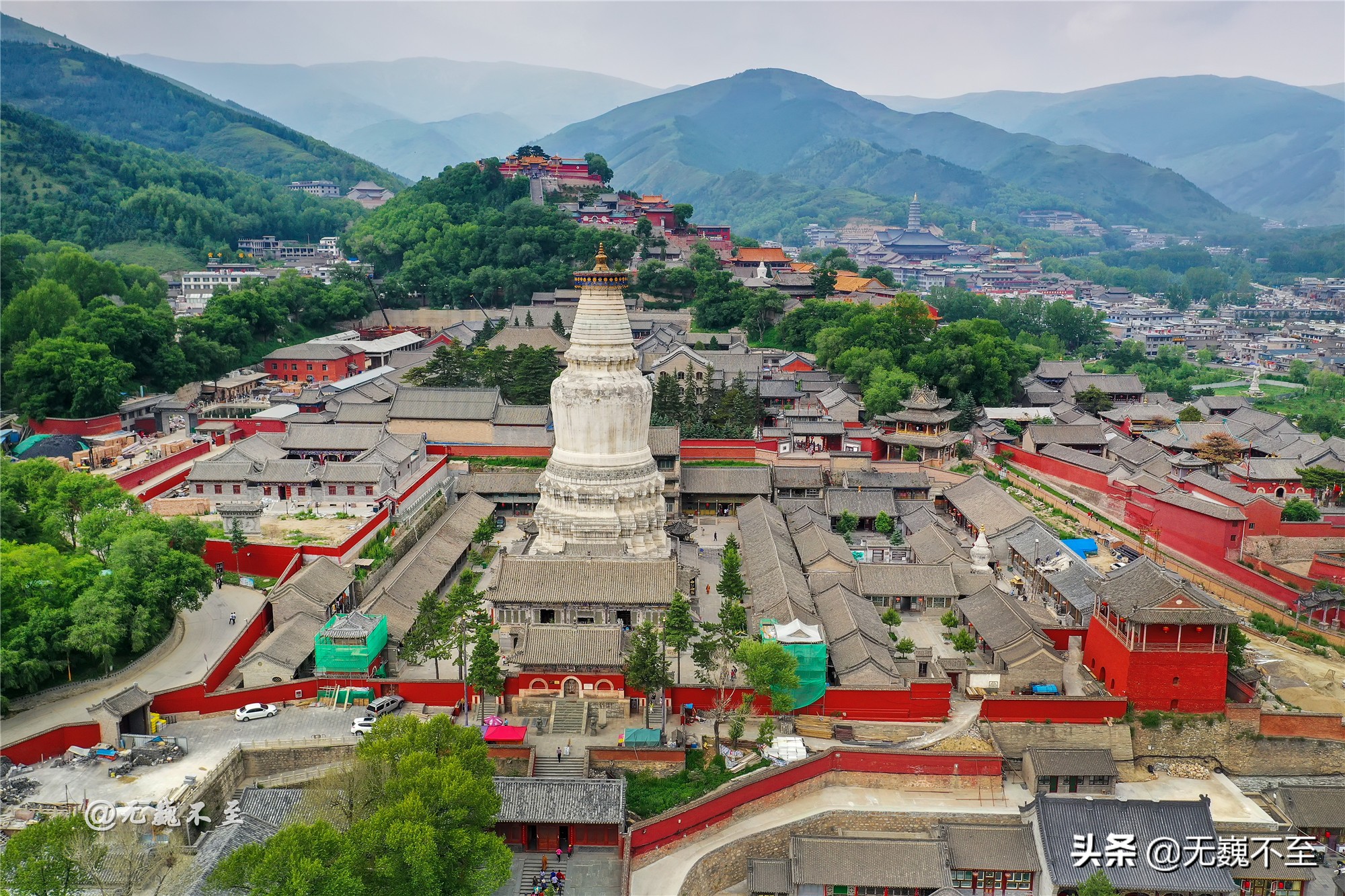 五臺山在哪個省哪個市據說這座寺廟有求必應香火最旺