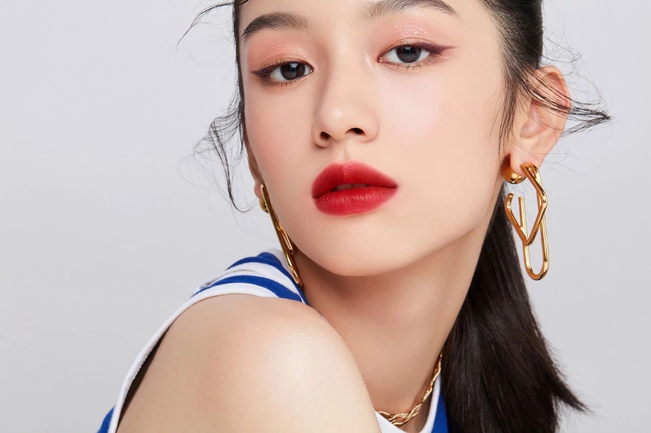 周也：我要变身超A少女，一个眼神“秒杀”你