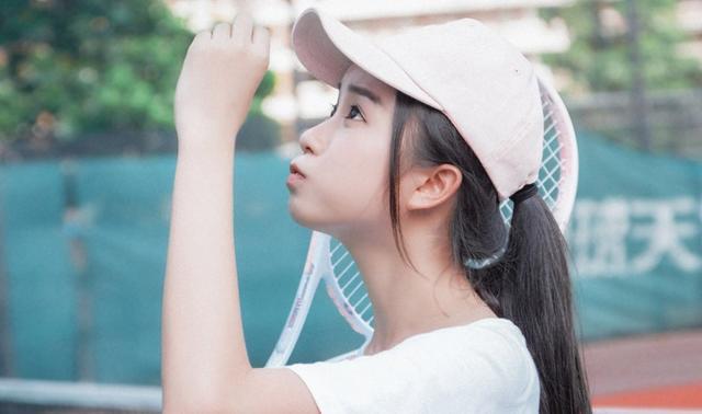 “败家儿媳月月旅游，钱多替小叔子交房贷”“笑话，我妈给的钱”