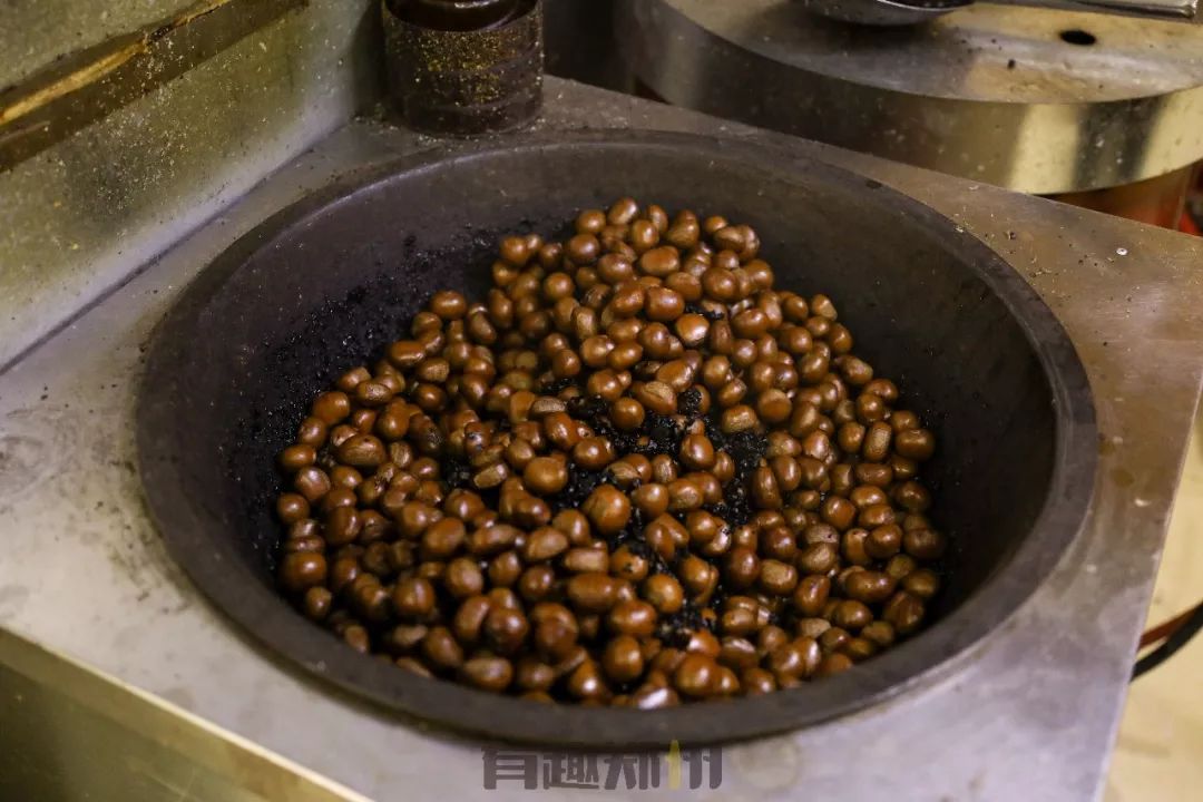 傻乐瓜子的介绍（一份郑州的年货店铺测评）