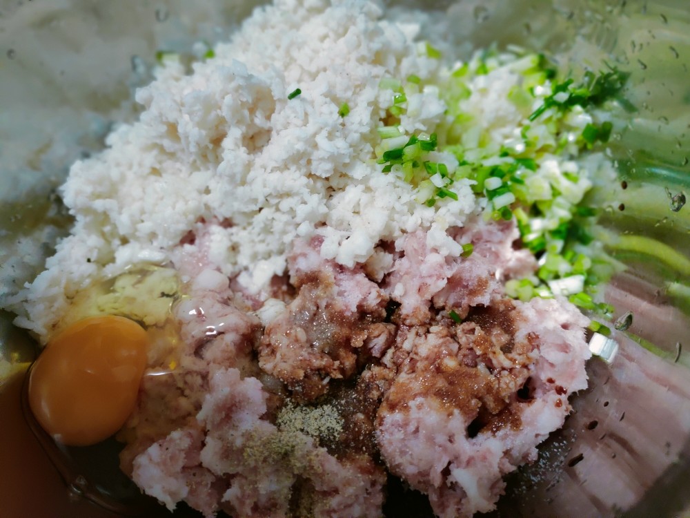 头伏到吃饺子，分享8种饺子馅的调法，有荤有素，鲜嫩营养又多汁