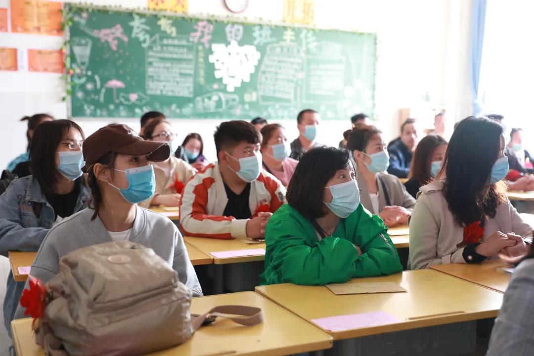 邯郸市开阳中学举办校园开放日，家校共育，感受成长，收获感动