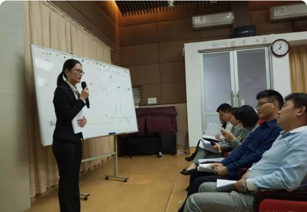 985名校宿舍被“嫌弃”，环境又破又差，新生看完不太想住了