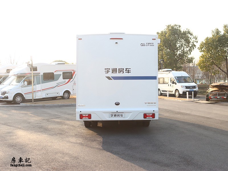 大品牌高性价比房车，宇通C530大额头房车！售价不足40万