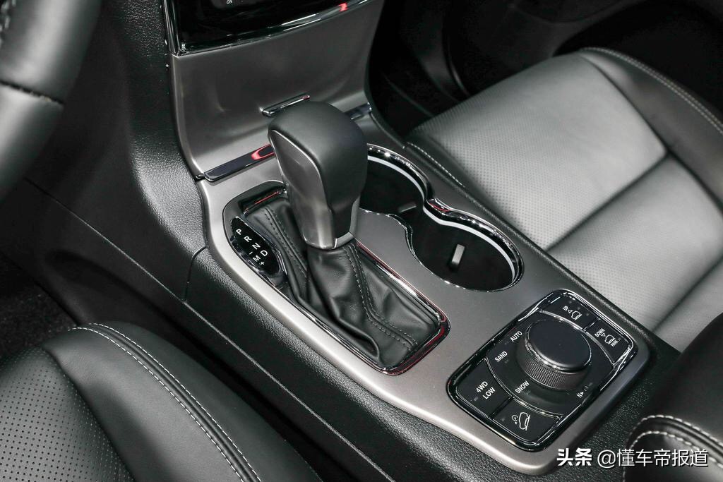 新车｜本代将终结？售58.49万，解析Jeep大切诺基纪念版