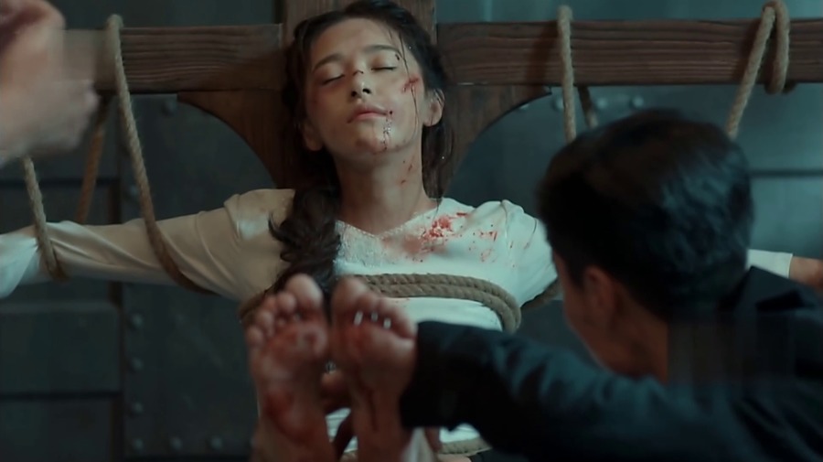 重温《麻雀》,从这3个角度分析发现:原来陈深配不上李小男