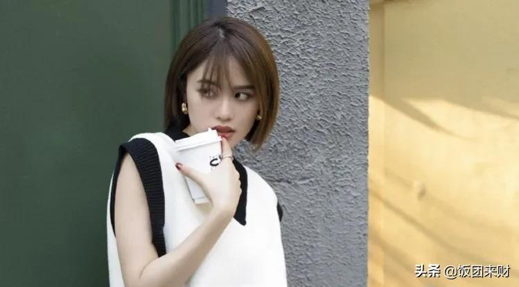 豆豆_babe在各个社交媒体平台上都非常火的一个美妆博主,经常在自己的