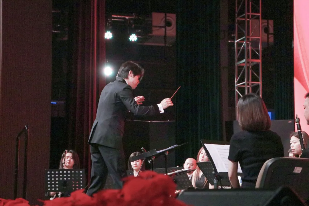 点燃爱国热情！成都文理学院用主题音乐党课，献礼建党100周年