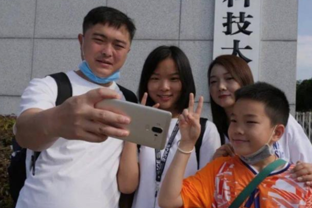 云南女孩李盈，668分却选择复读，第二次高考，她考入了哪所高校