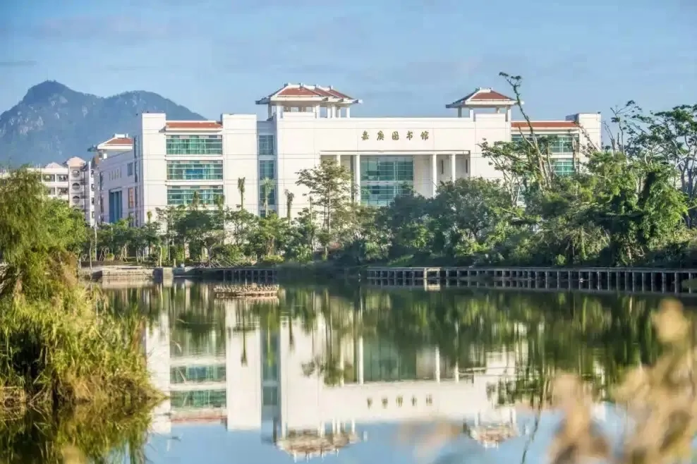 22考研还不知道如何择校？大学最高颜值的图书馆推荐