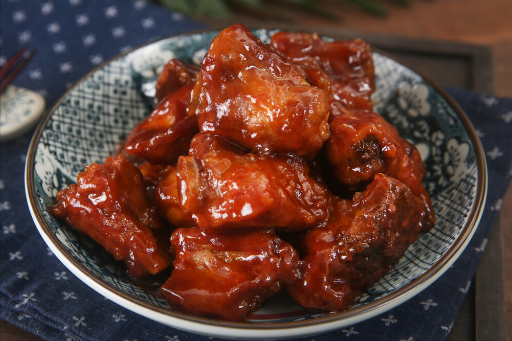 懶人版糖醋排骨，不炒糖色不油炸，肉質鮮嫩軟爛，酸甜爽口不油膩