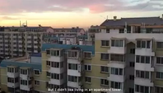 仅用1天，她花6万在北京二环建了座房子，领居们都看呆了