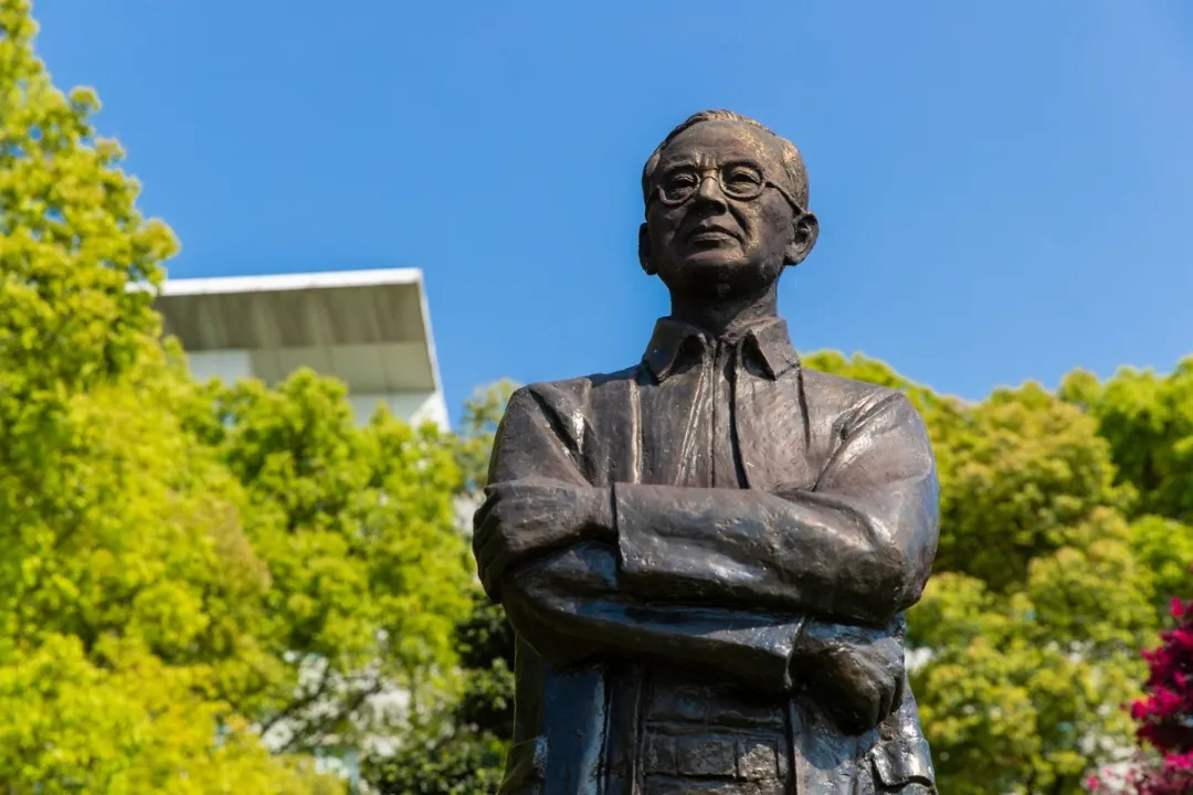 这所大学被誉为“西部化工的黄埔军校”，即将搬入1000余亩新校区