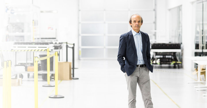 一直藏着掖着的 Apple Car，居然被人偷偷用苹果专利「做」了出来