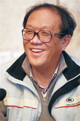 《我与地坛》：一个坐在轮椅上读书的沉默青年