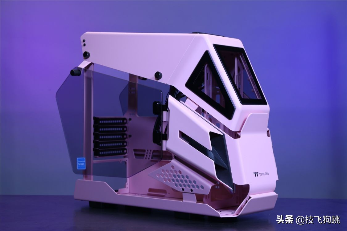 这主机粉粉嫩嫩多可爱，说丑的都是直男吧，TT新品机箱装机体验