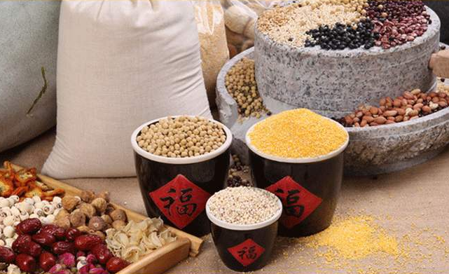 人们常说的：四体不勤，五谷不分，意思是骂人还是夸人呢？