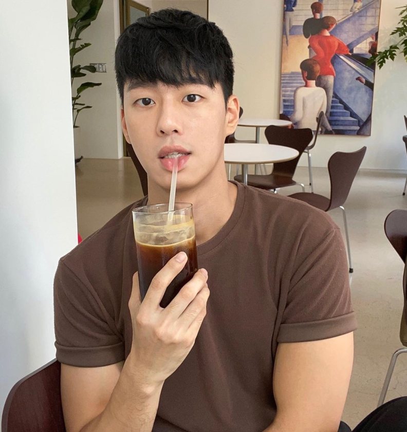 这3款男生潮流发型,很值得剪